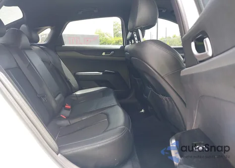 2021 Kia K5 Gt-Line z USA, uszkodzony, nr VIN 5XXG64J23MG025466